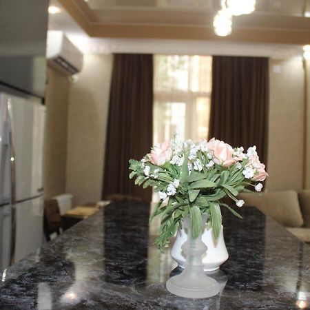 Hotel Tarasa Kutaisi Ngoại thất bức ảnh