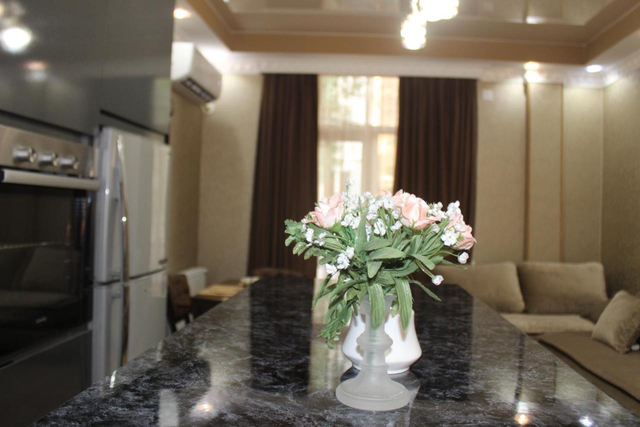 Hotel Tarasa Kutaisi Ngoại thất bức ảnh