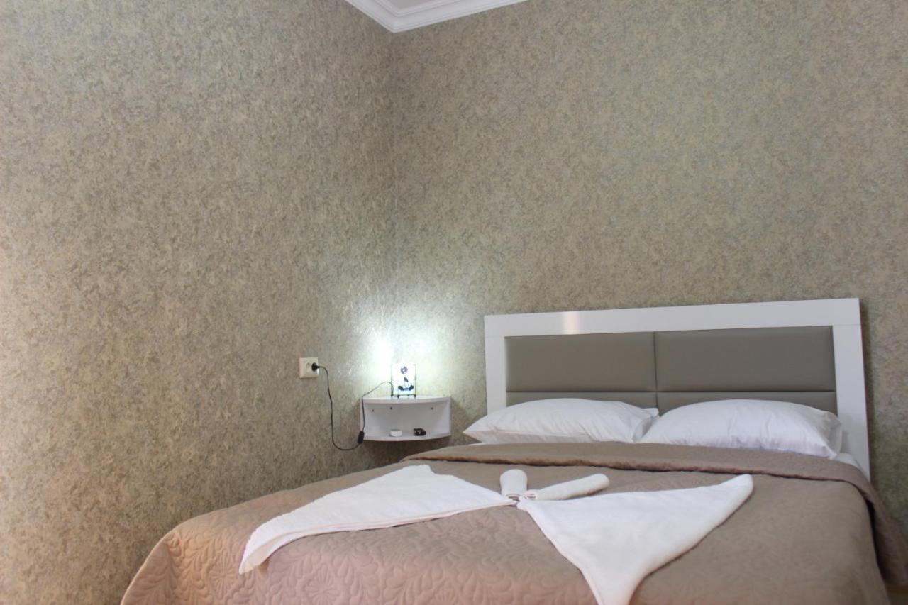 Hotel Tarasa Kutaisi Ngoại thất bức ảnh